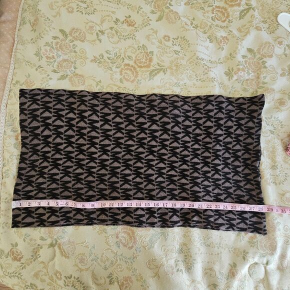 Michael Kors MK Monogram Infinity Scarf Black & Brown Logo Knit Winter - Picture 3 of 4